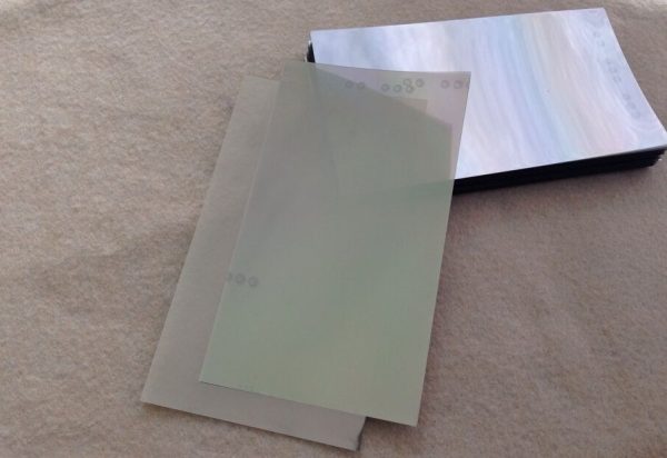 LCD Screen Bottom Rear Back Polarizer Film with Silver Film For iphone – 1pcs